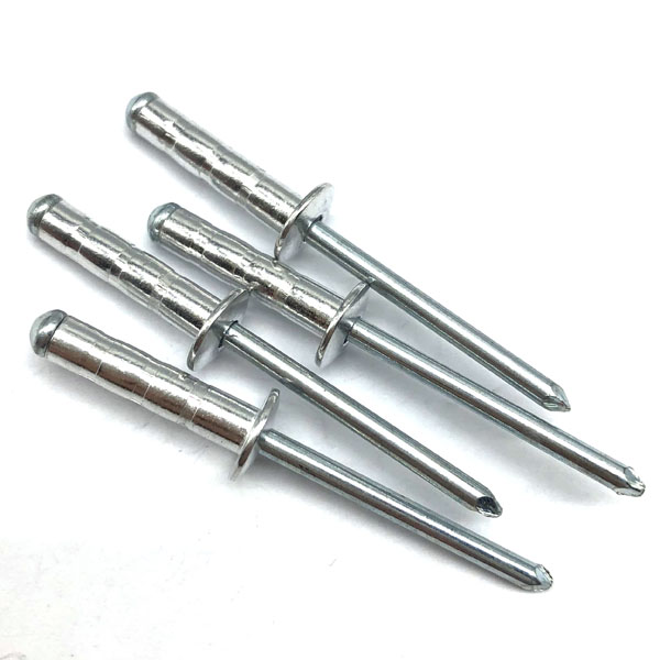 Multi-grip type blind rivet